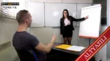 Beyaz Gecelikli Bayan Sevişirken Arkadaşına İzletiyor