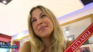 Azgın Dul Arkadaşının Oğlunu Baştan Çıkardı